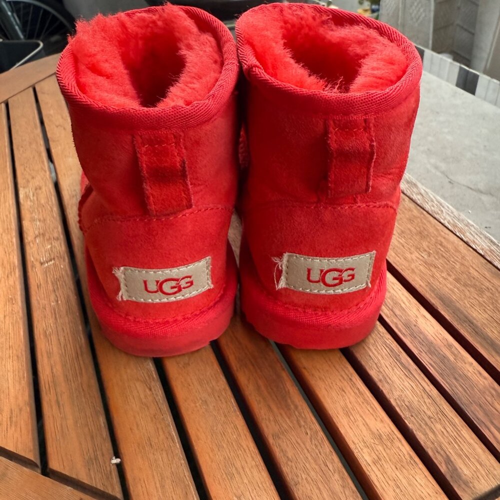 UGG Kids Suede & Sheepskin Booties Size 1 - Picture 4 of 6
